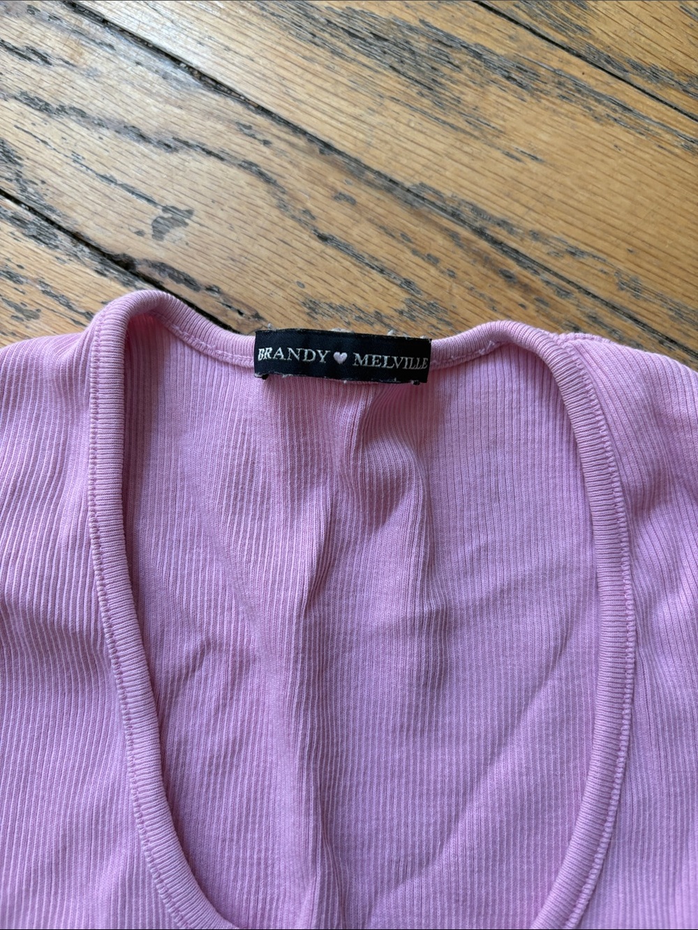 Brandy Melville Lavender Ribbed V-Neck Short Sleeve Tee - Picture 2 of 3